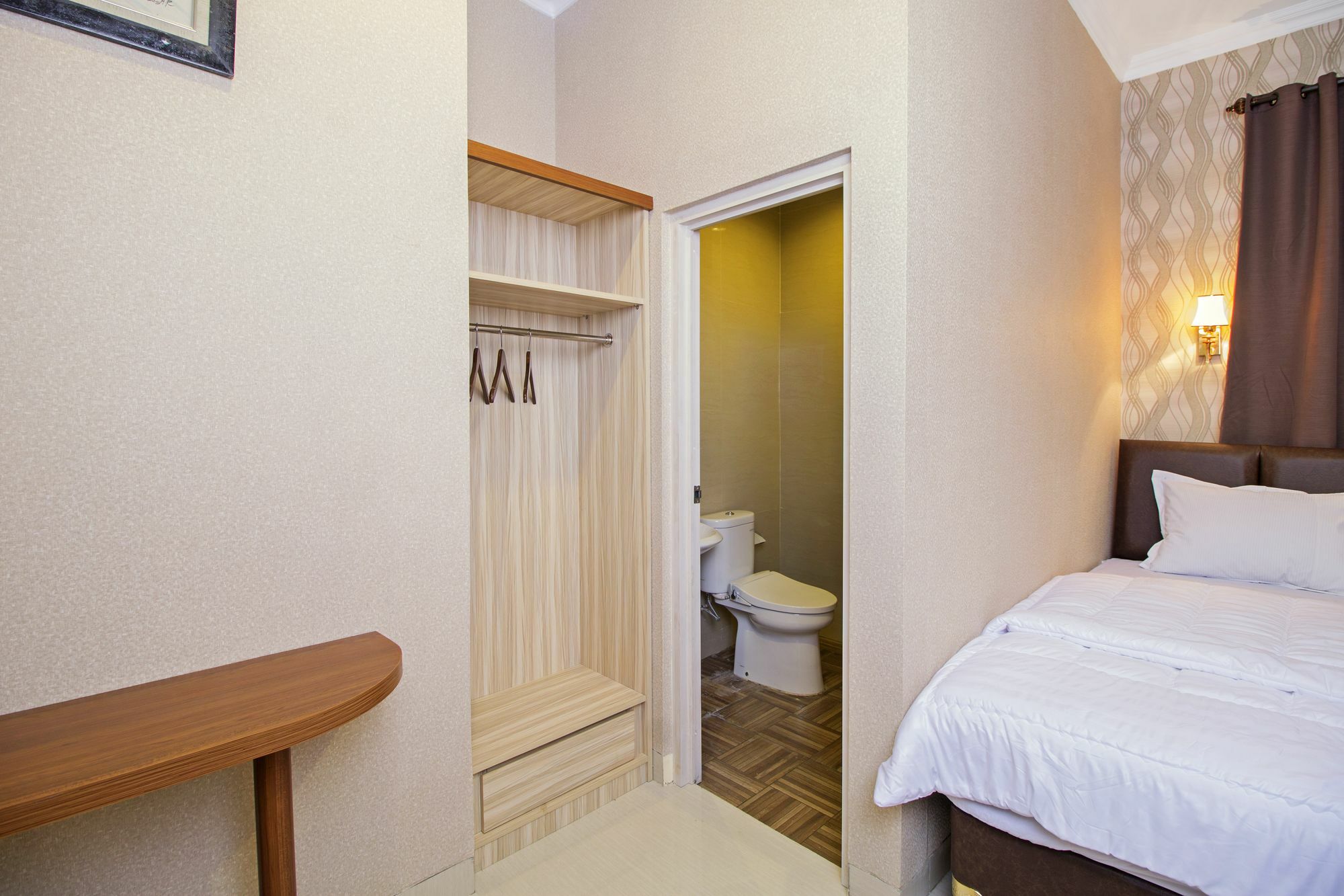 เรดดอร์ซ พลัส แอท จิเดง บารัต Hotel จาการ์ตา ภายนอก รูปภาพ